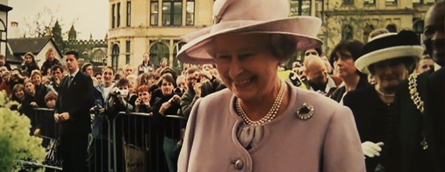 Queen Elizabeth in Manchester 2011