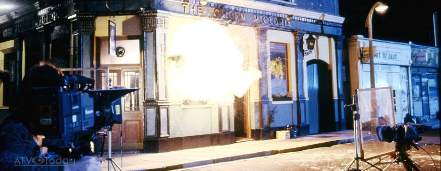 EastEnders-Queen-Vic-fire-1992.jpg